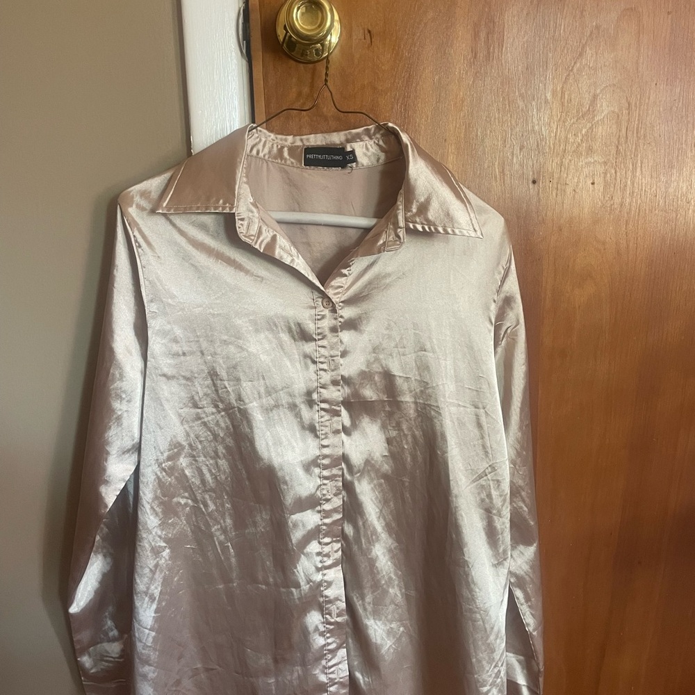 Pretty Little Thing - XS Satin Button Down Blouse Shirt Top